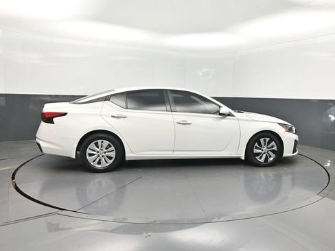 Used 2023 Nissan Altima 2.5 S FWD image 27