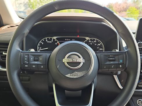 Certified 2023 Nissan Rogue SV image 18