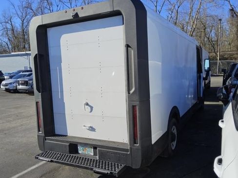 Used 2023 Chevrolet Brightdrop 600 w/ Active Safety Package 2 AWD/4WD image 2