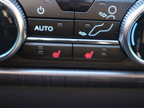 Used 2024 Ford Expedition Platinum image 28