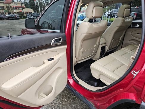 Used 2014 Jeep Grand Cherokee Limited w/ Luxury Group II image 14