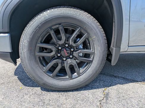 New 2026 GMC Sierra 1500 Elevation image 9