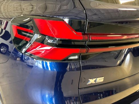 Certified 2025 BMW X5 M60i image 27
