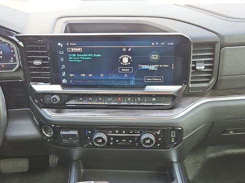 Used 2022 Chevrolet Silverado 1500 LTZ w/ LTZ Convenience Package II AWD/4WD image 22