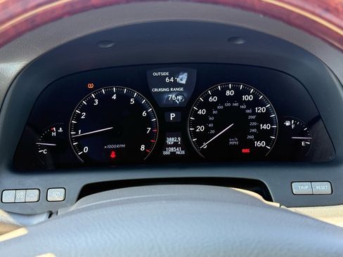 Used 2012 Lexus LS 460 Luxury image 16