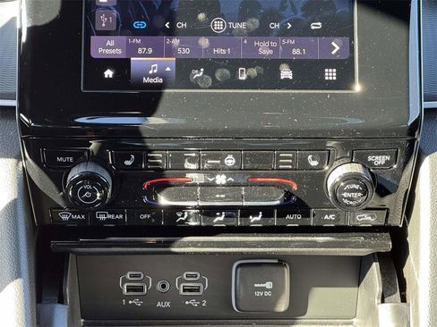 New 2025 Jeep Grand Cherokee 4WD image 19