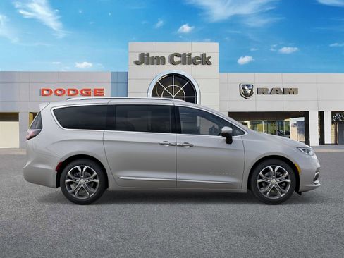 New 2026 Chrysler Pacifica Pinnacle image 21