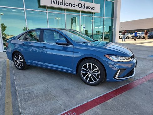 New 2026 Volkswagen Jetta SE image 8