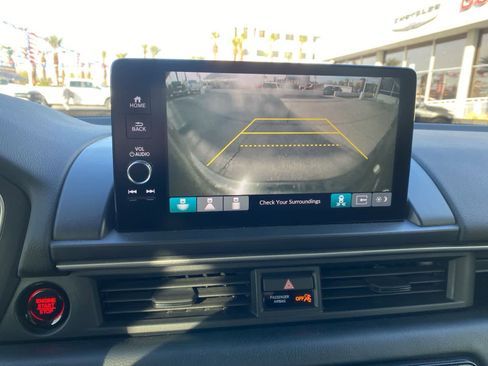 Used 2024 Honda Pilot EX-L image 17