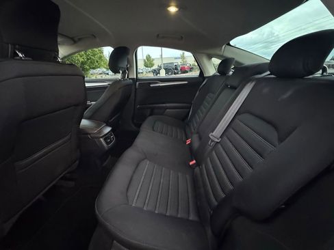 Used 2013 Ford Fusion SE FWD image 26