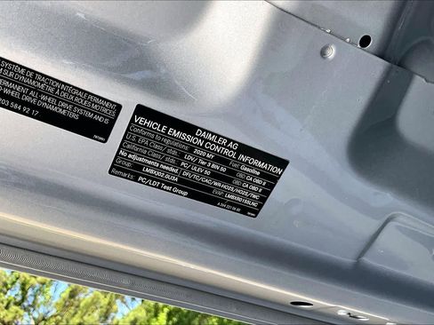Used 2020 Mercedes-Benz E 350 4MATIC Sedan image 33