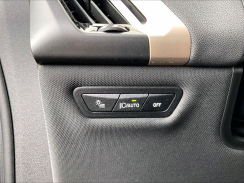 Used 2025 BMW iX xDrive50 image 34