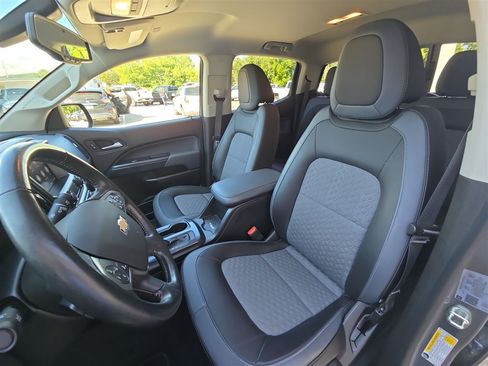 Used 2021 Chevrolet Colorado Z71 AWD/4WD image 17