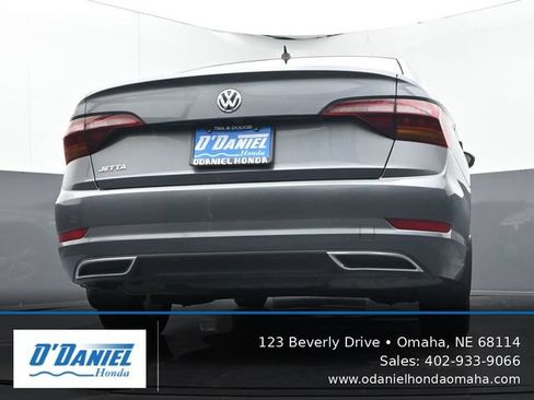 Used 2019 Volkswagen Jetta R-Line FWD image 11