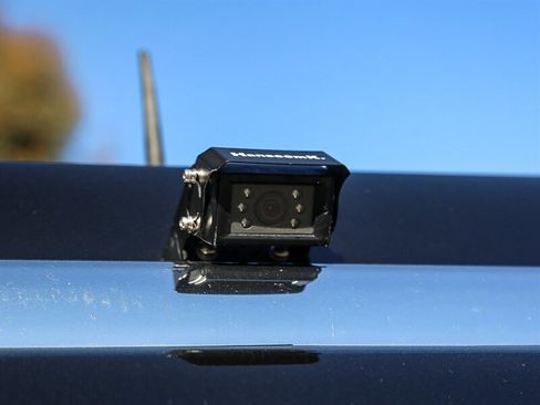 Used 2014 Cadillac Escalade ESV Premium image 16