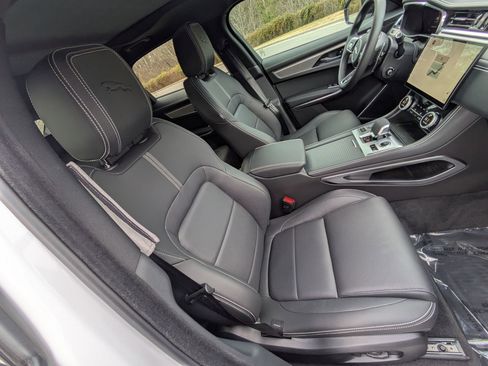 Used 2026 Jaguar F-PACE R-Dynamic S image 30