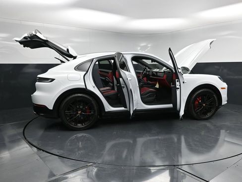 Used 2026 Porsche Cayenne GTS image 32