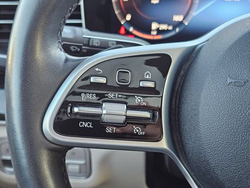 Used 2022 Mercedes-Benz GLS 450 4MATIC image 34