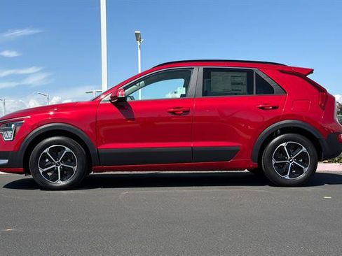 New 2026 Kia Niro EX FWD image 7