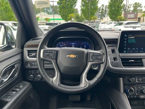 Used 2024 Chevrolet Tahoe Premier AWD/4WD image 19