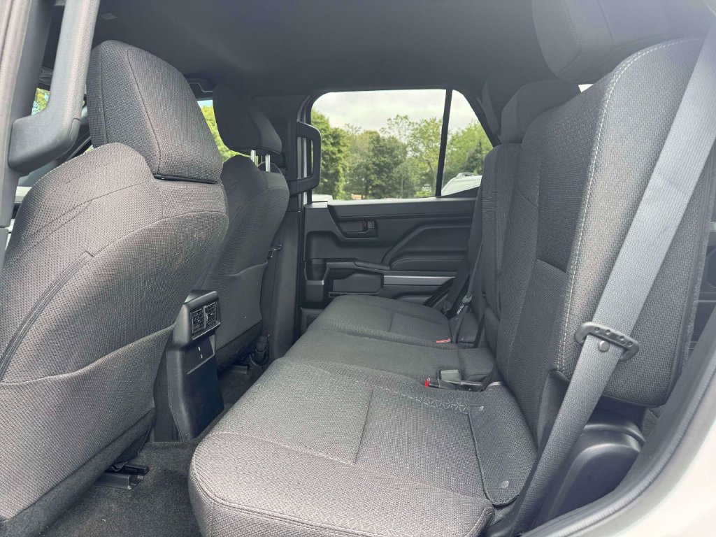 Used 2025 Toyota 4Runner SR5 AWD/4WD image 13