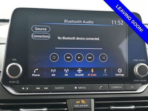 Used 2023 Nissan Altima 2.5 SR FWD image 11