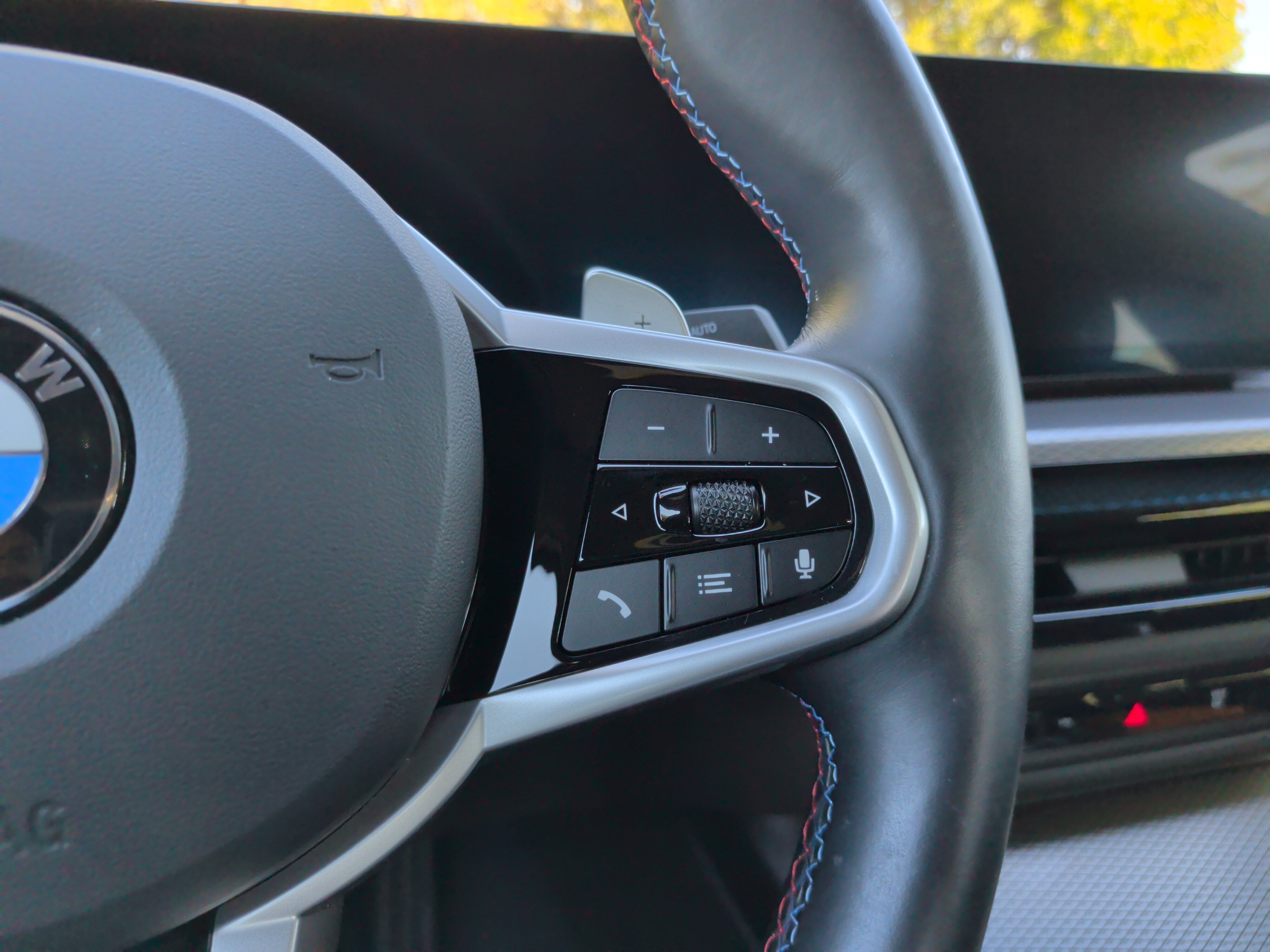 Used 2025 BMW M340i w/ Premium Package RWD image 22