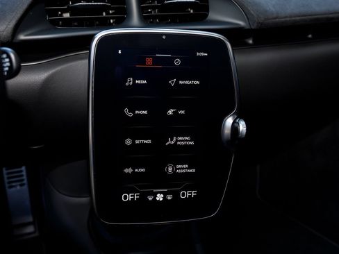 Used 2025 McLaren Artura RWD image 42