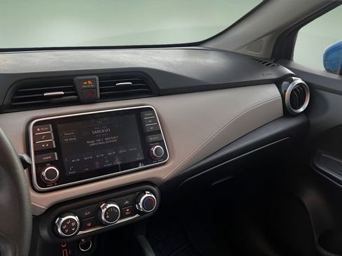 Used 2021 Nissan Versa SV image 10