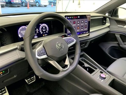 New 2026 Volkswagen Tiguan SE R-Line image 7