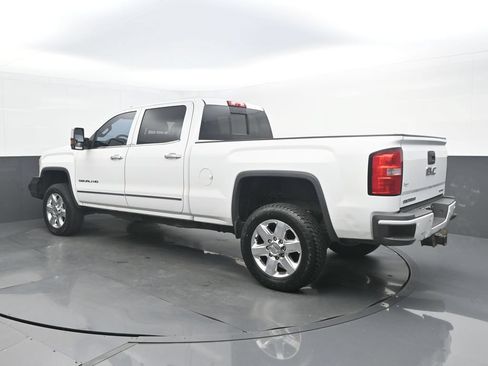 Used 2015 GMC Sierra 2500 Denali w/ Duramax Plus Package AWD/4WD image 3