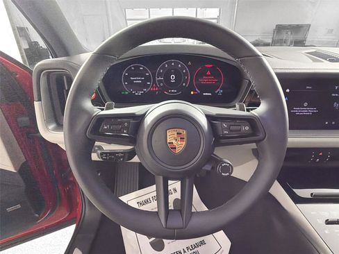 Certified 2026 Porsche Cayenne AWD/4WD image 20