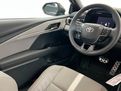 New 2026 Toyota Camry SE image 11