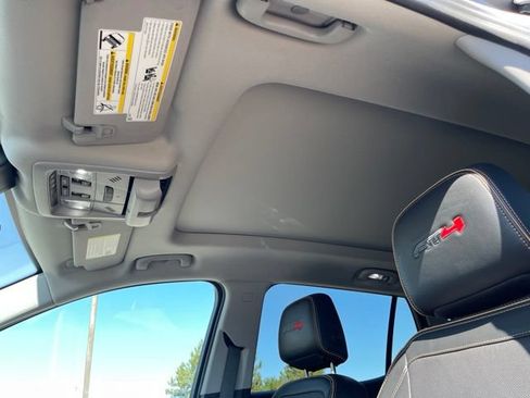 Used 2024 GMC Terrain AT4 w/ Tech Package AWD/4WD image 7