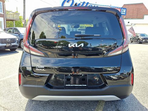 Used 2025 Kia Soul LX w/ LX Technology Package FWD image 4