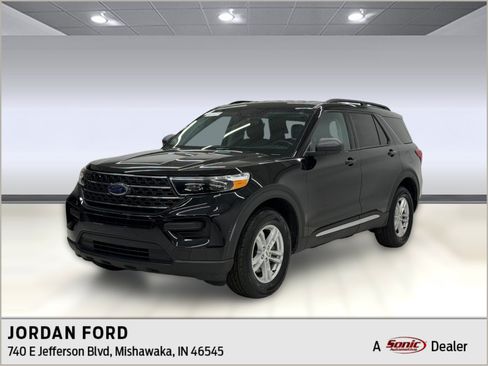 Certified 2023 Ford Explorer XLT AWD/4WD image 1