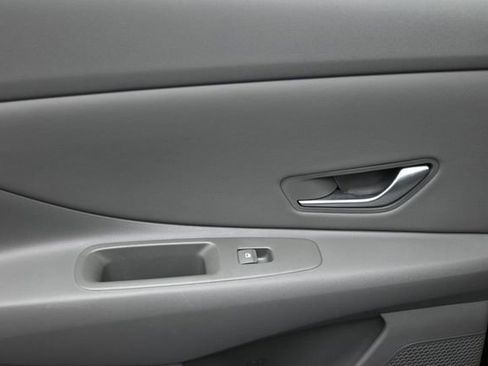 Used 2024 Hyundai Elantra SEL w/ Convenience Package FWD image 13