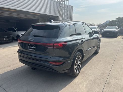 New 2025 Audi Q6 e-tron Premium image 6