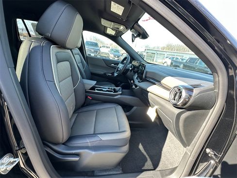 New 2026 Chevrolet Equinox LT w/ Convenience Package II image 25