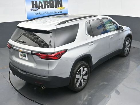 Used 2022 Chevrolet Traverse LT w/ LT Premium Package FWD image 28