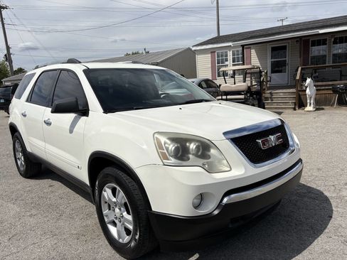 Used 2010 GMC Acadia SLE image 3