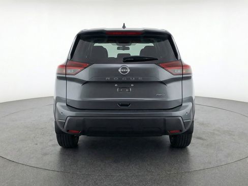 Used 2025 Nissan Rogue SV image 7