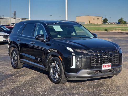 Used 2024 Hyundai Palisade SEL w/ Premium Package FWD image 5