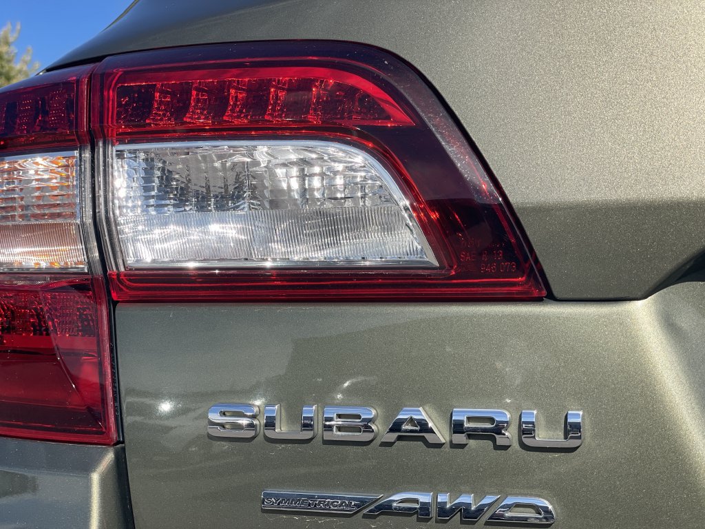 Used 2017 Subaru Outback 2.5i Limited AWD/4WD image 7
