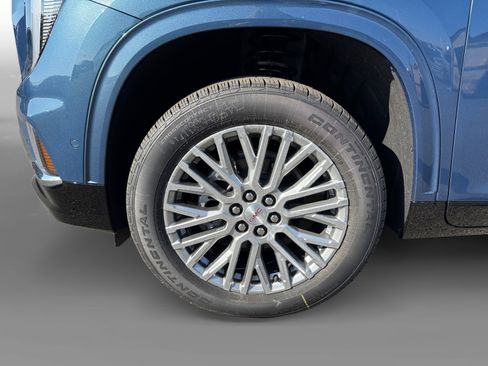 New 2026 GMC Acadia Denali w/ Super Cruise Package image 9