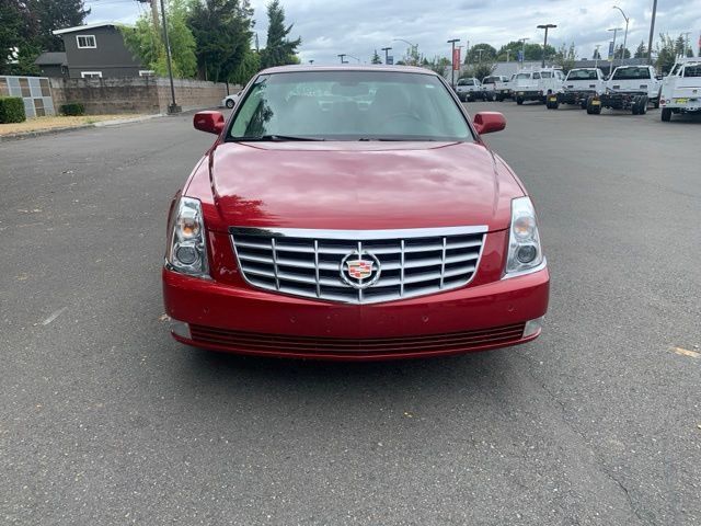 Used 2010 Cadillac DTS Luxury FWD image 8