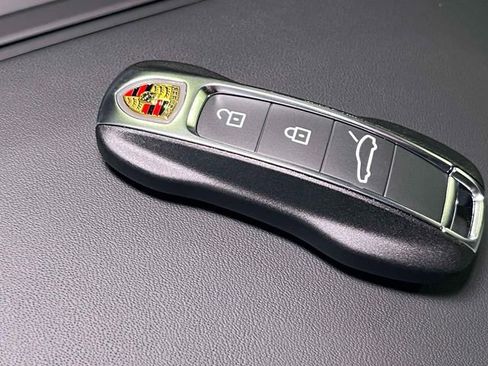 New 2025 Porsche Panamera 4 image 44