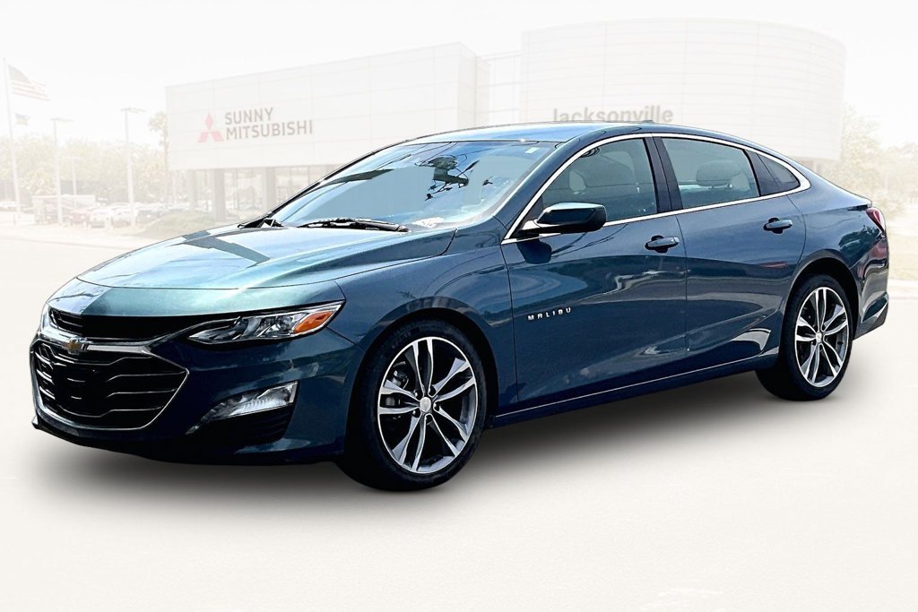 Used 2024 Chevrolet Malibu LT FWD image 1