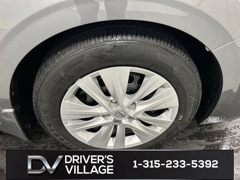 Used 2024 Nissan Sentra S FWD image 8