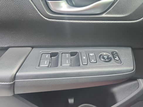 Used 2025 Honda CR-V LX image 25